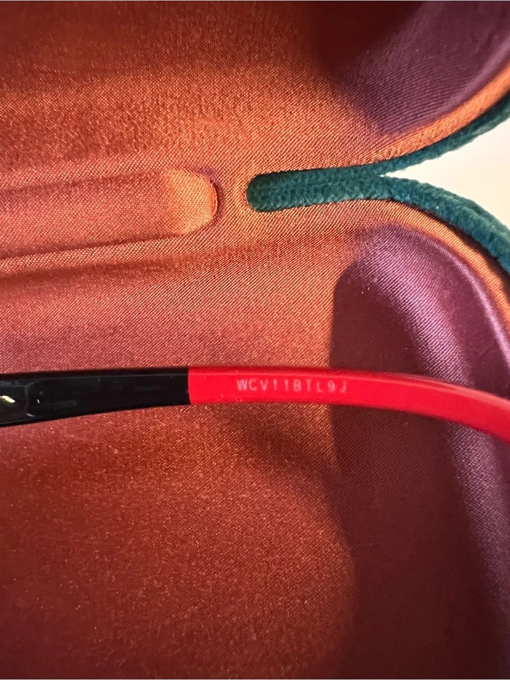 Gucci Black Round with red/green frame color Sunglasses with Gold Bridge